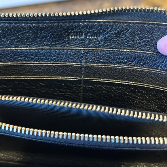 MIU MIU black leather wallet with studs - Picture 6 of 8